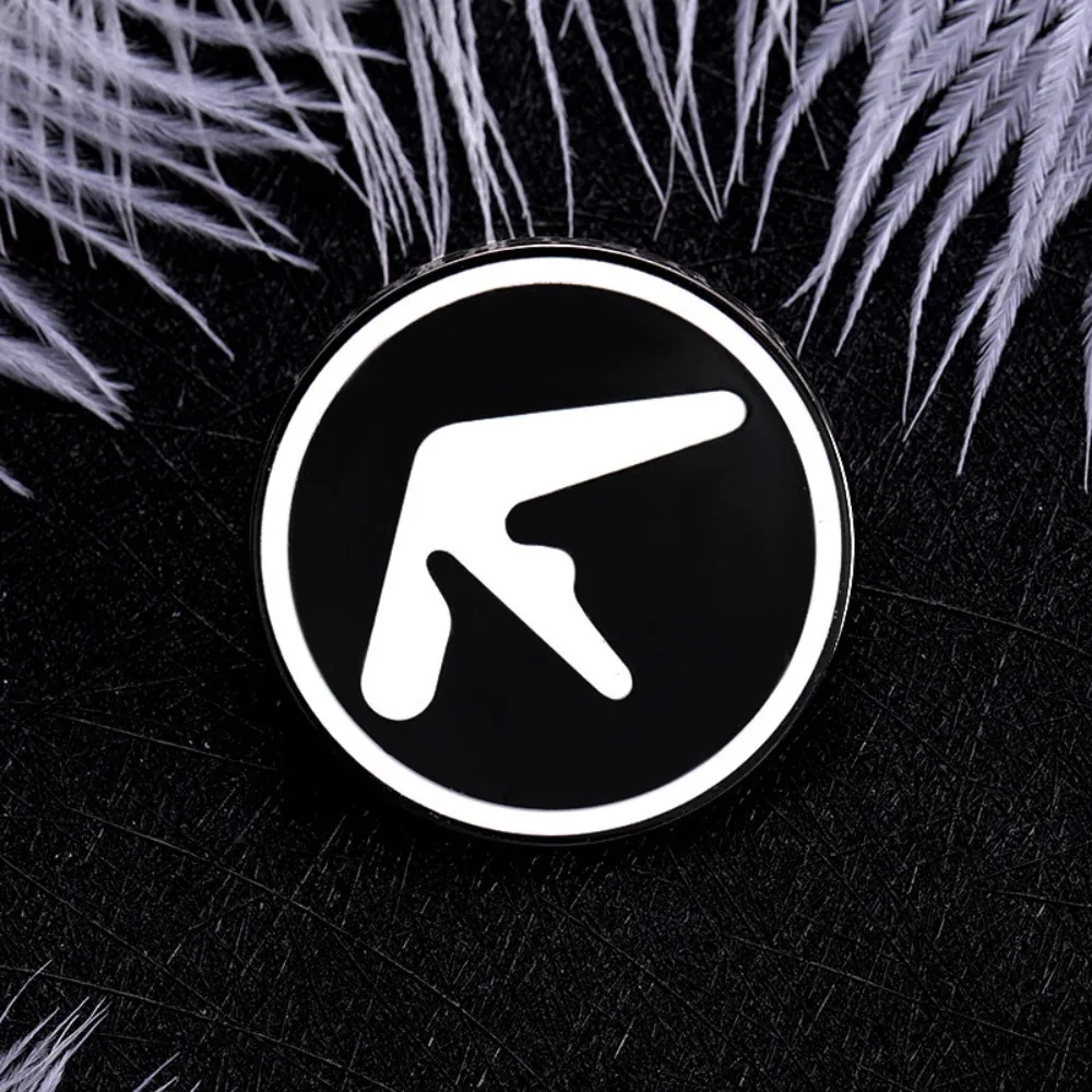 Фото Памятная медная булавка с логотипом Aphex Twin, мини-броши, аксессуары для одежды №5