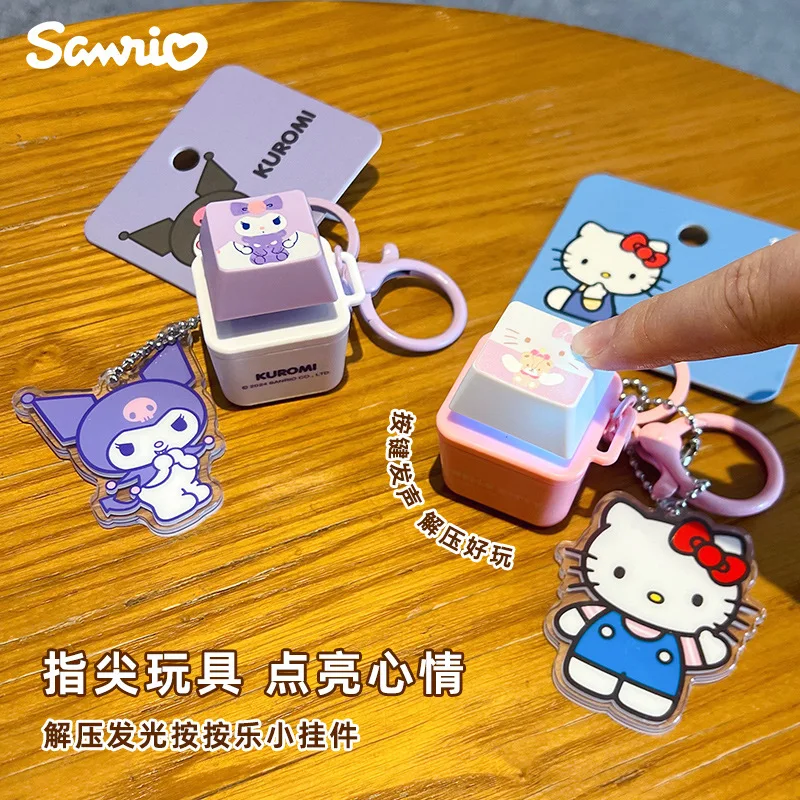 Фото Плюшевый брелок Sanrio: мультяшная кошка КТ, антистресс, светящаяся и звуковая игрушка, подвеска для сумки №2