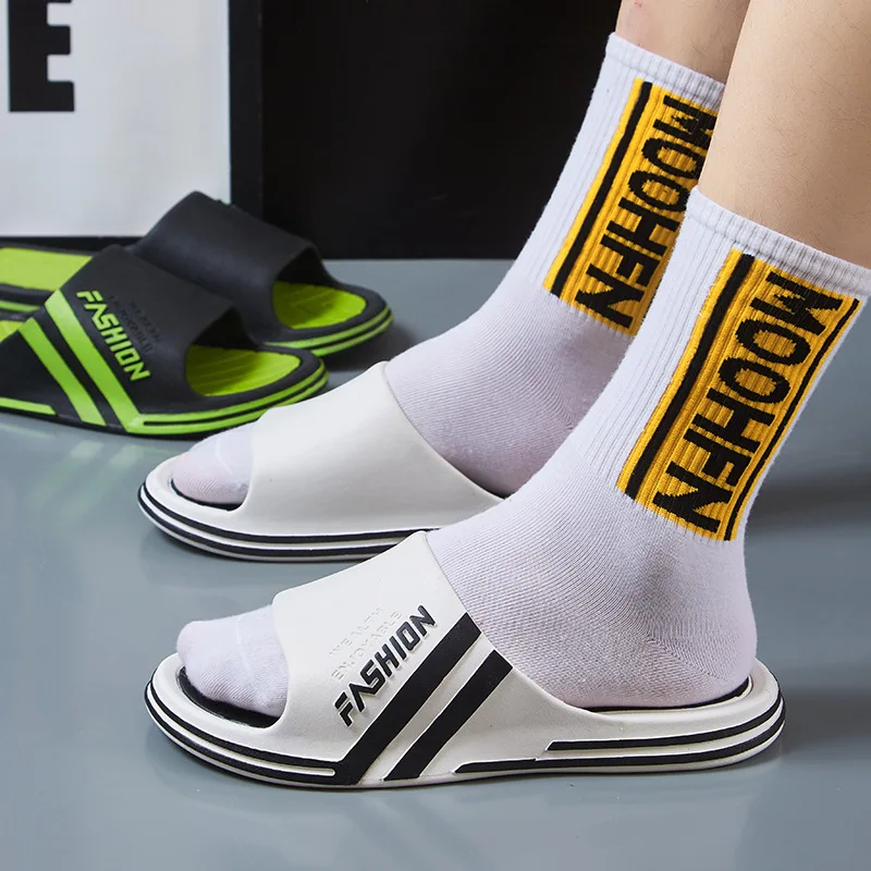 

Men Summer Slippers Alphabet Design Outdoor Beach Runway Shoes Soft Non-slip Thick Sole Men Couple Indoor Bathroom Home Slides