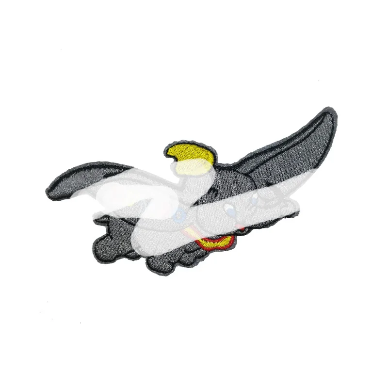 Нашивка с вышивкой в виде слона на одежду |