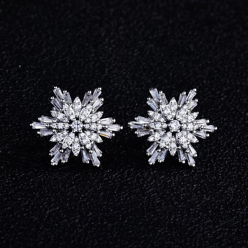 

Модные серьги-гвоздики для пирсинга в виде снежинки, деликатные минималистичные Серебристые ювелирные изделия 925 для женщин, свадебные акс...