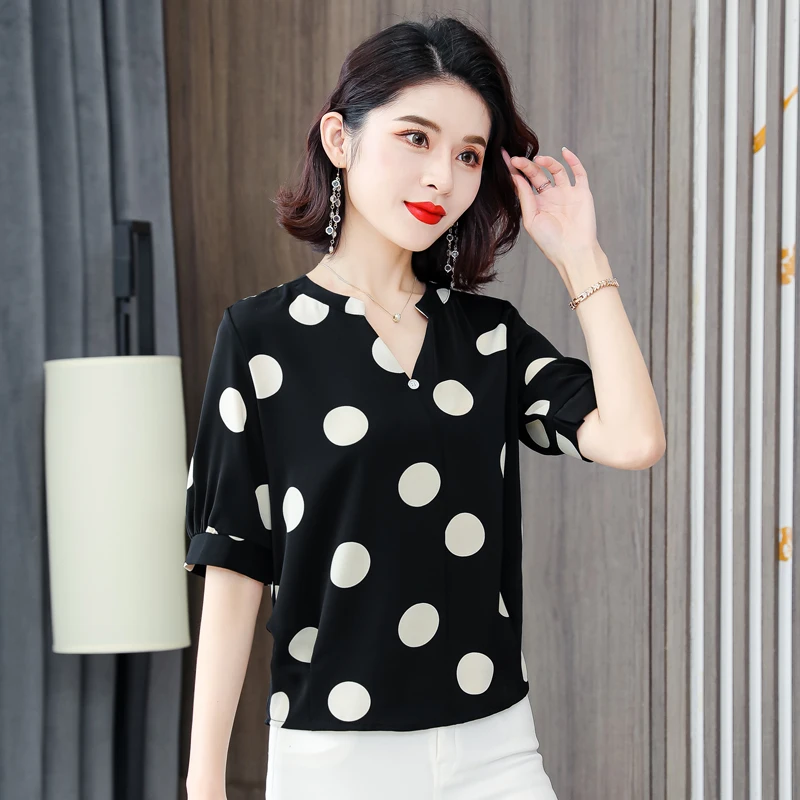 

Женская шифоновая блузка в горошек, элегантная Свободная Повседневная Блузка в Корейском стиле с коротким рукавом и V-образным вырезом, в ст...