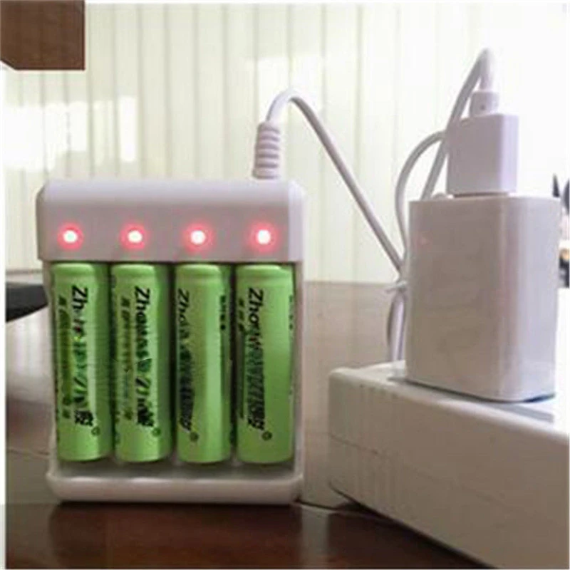 

USB 4 Solts Battery Charger Adapter Battery Charger For Universal AA/AAA rechargeable Batteries Power Accessories