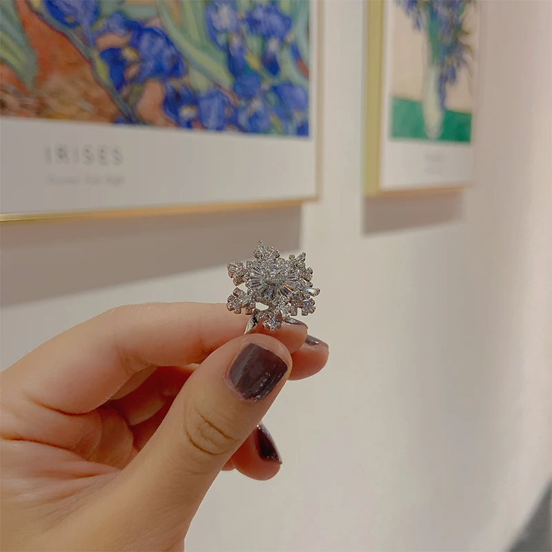 Вращающееся кольцо со снежинкой и бриллиантами для женщин легкое роскошное