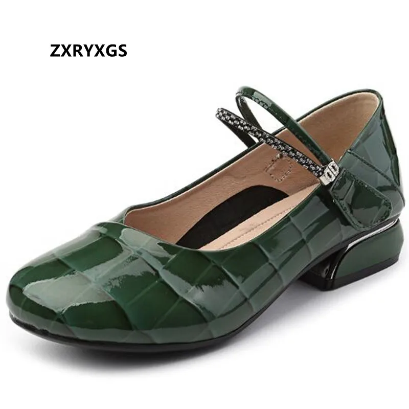 

ZXRYXGS Premium Cowhide Patent Leather Trendy Shoes Banquet Wedding Women Shoes New 2022 Large Size Shallow Mouth Low Heel Shoes