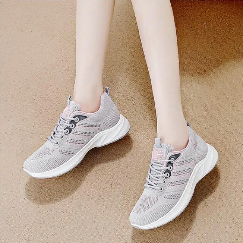 2023 Hot Women Running Shoes Outdoor Light Weight Sports Shoes Breathable Casual Shoes Casual Walking Sneakers Feminino Shoes