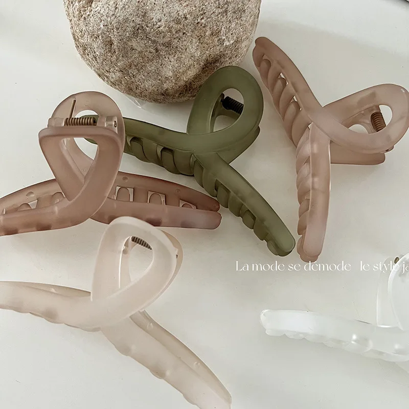 

Заколка для волос в стиле ретро с эффектом потертости