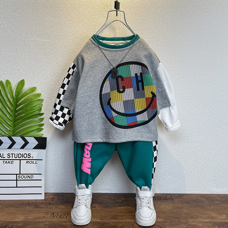 

Chic Children clothes for Baby Boy Sweater Set Colors smiling face Sweatshirt Pants Patchwork Fashion Sportswear Hip Hop Outfits