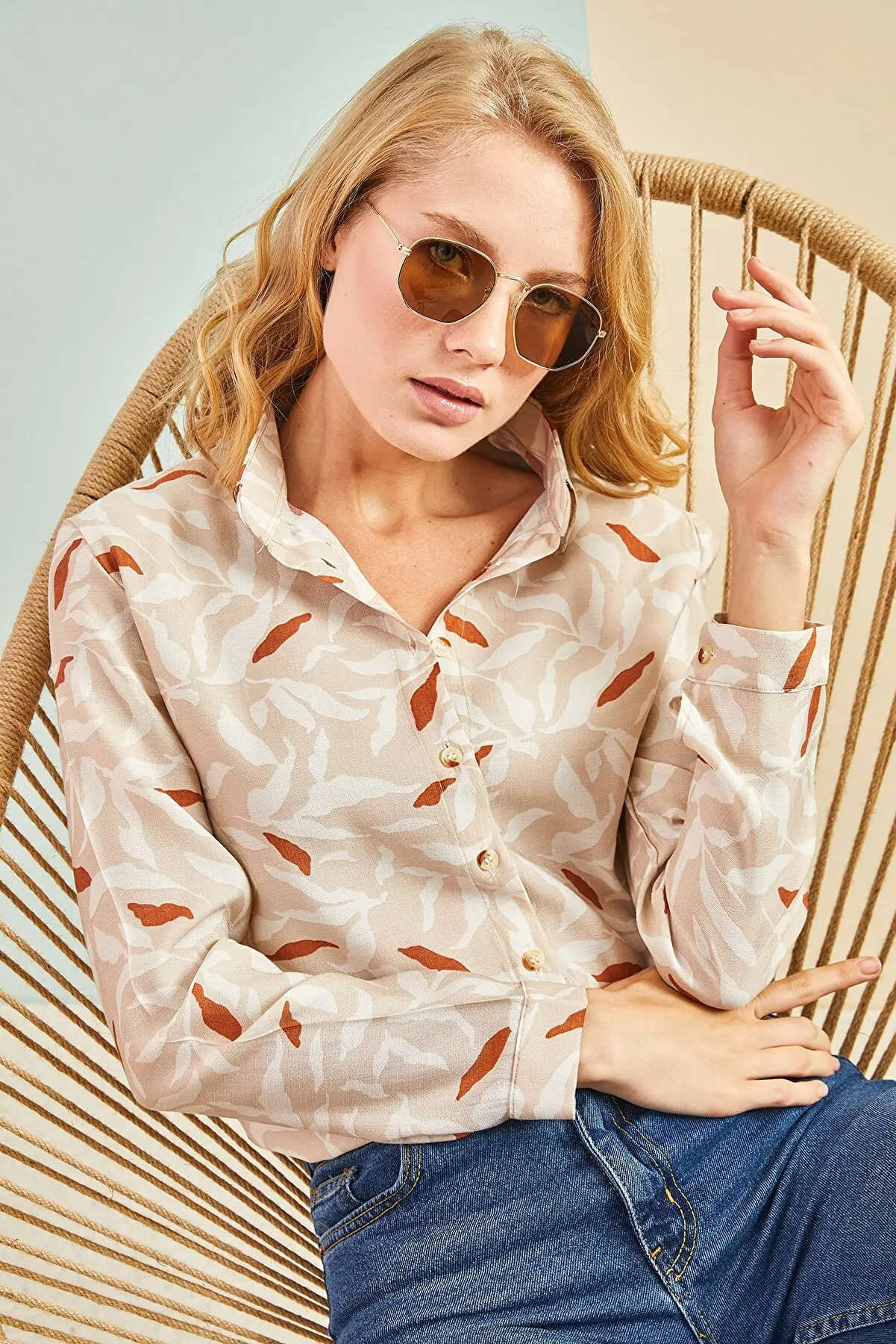 

Female Leaf Patterned Shirt Summer women's Shirts Fashion women's Blouses Pretty and Cheap women's blouse 148334248