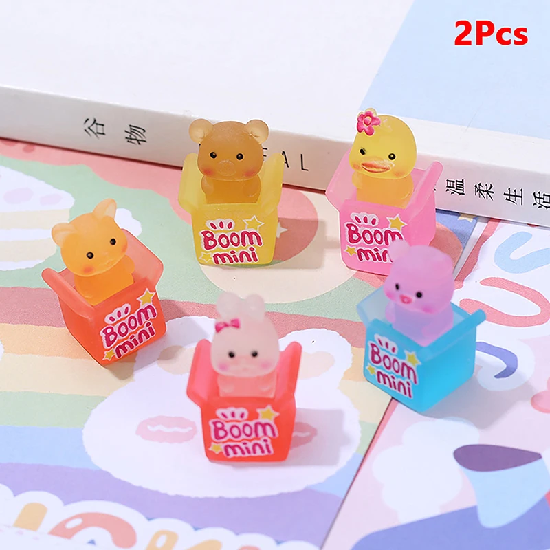 

2PCS Cartoon Luminous Three-dimensional Animal Gift Box Resin Accessories Home Garden Decoration Creative Color Cute Ornaments