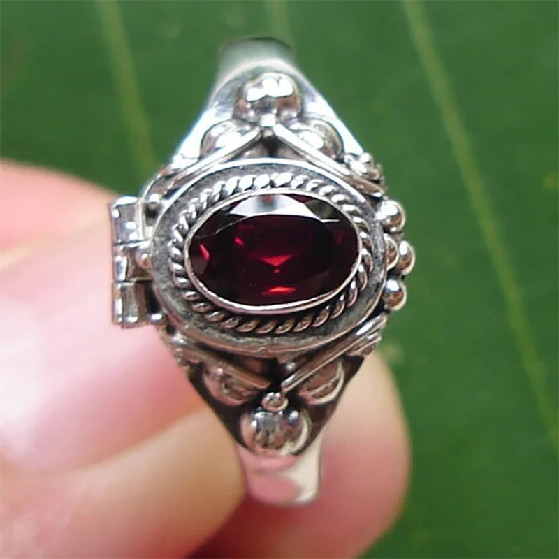 

Trendy Ethnic Style Vintage Irregular Gerometric Olive Red Carved Silver Color Male Ring For Men Party Jewelry