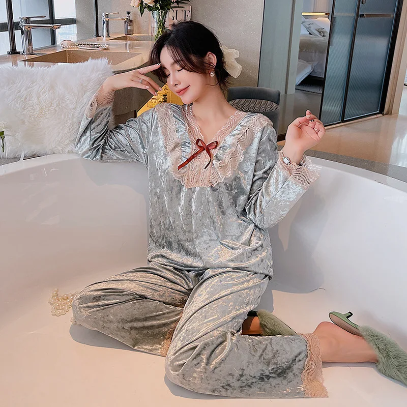 

Pleuche Pajamas Women Live New Winter Long Sleeve Cardigan Suit Fashion Sexy Lace Household To Take Comfortable And Leisure Home