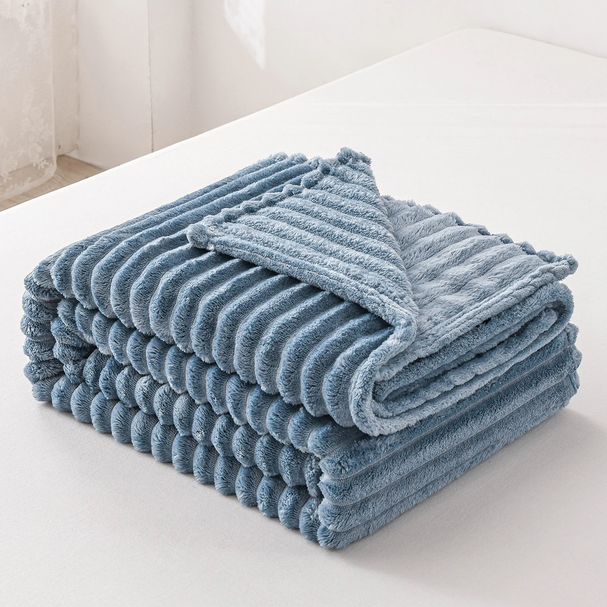 Однотонное фланелевое одеяло