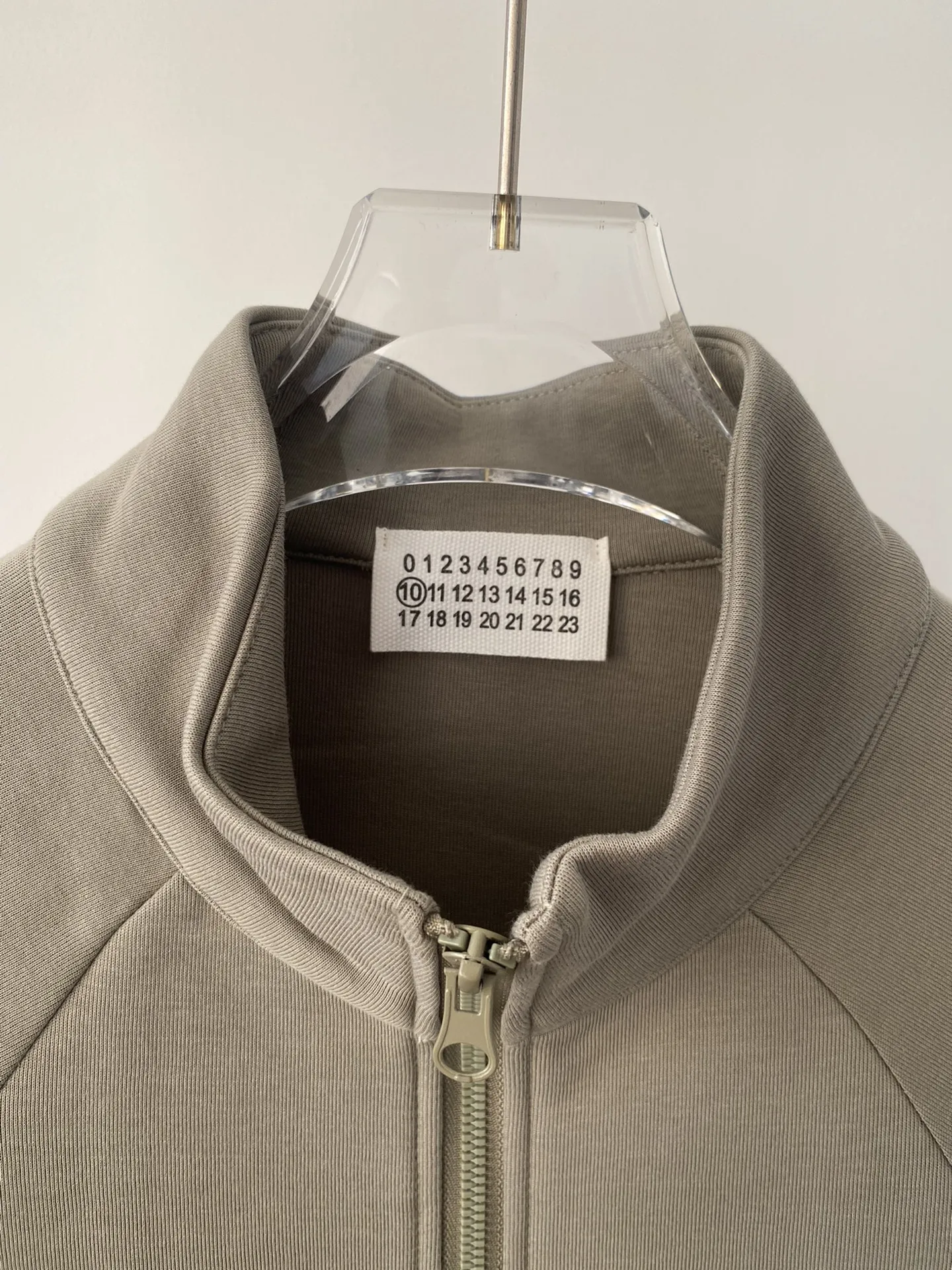 Рисунок 6 - Мужская хлопковая толстовка с воротником-стойкой