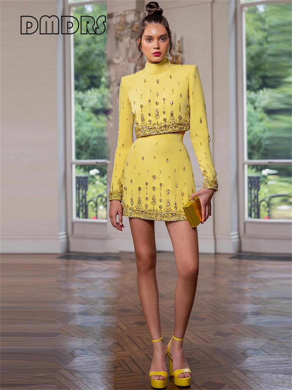 Женский костюм из 2 предметов мини-юбка с жемчугом и высокой горловиной юбкой