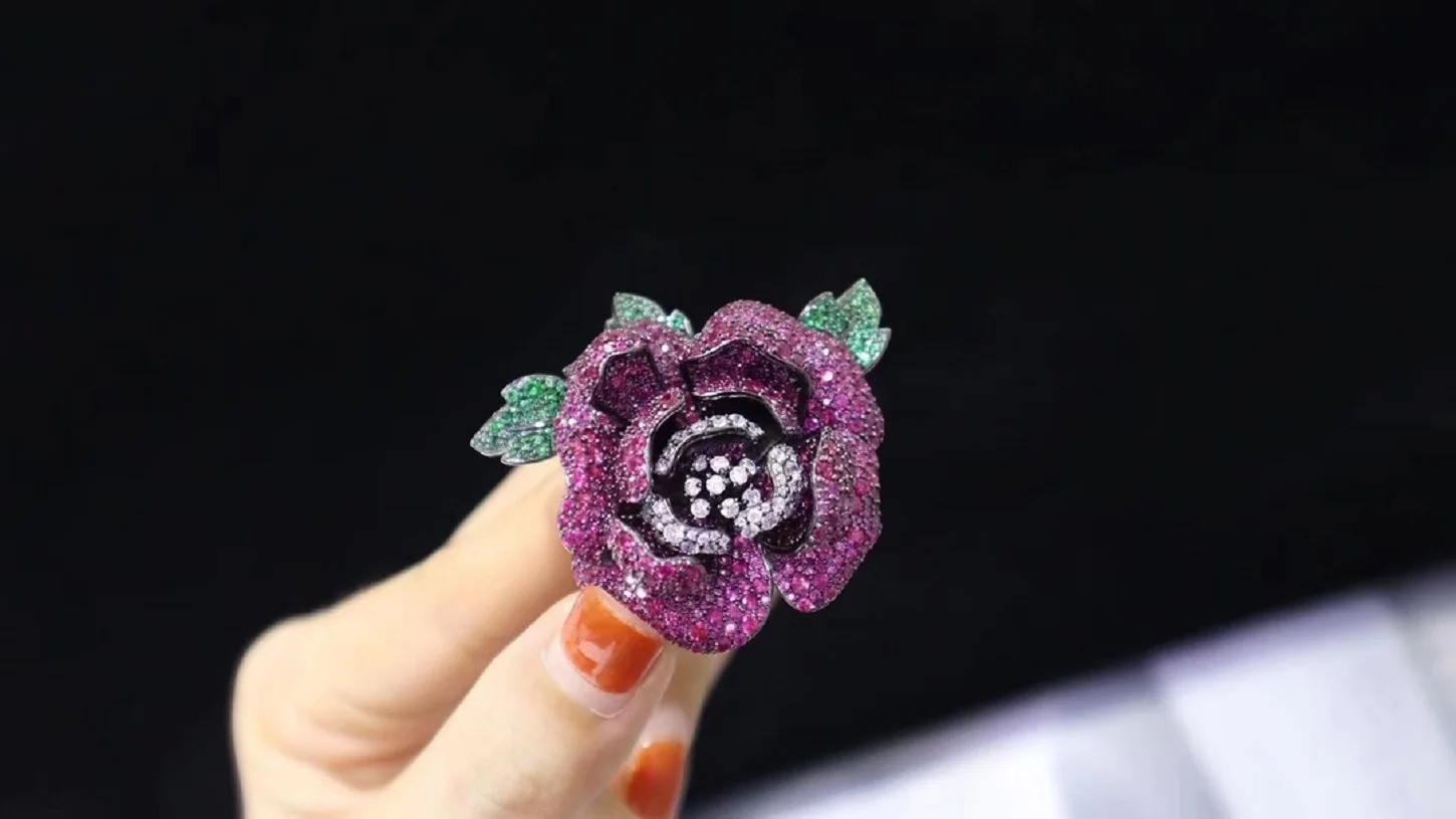 

Женская Брошь в виде цветка камелии, серебро 925 пробы, 5 А