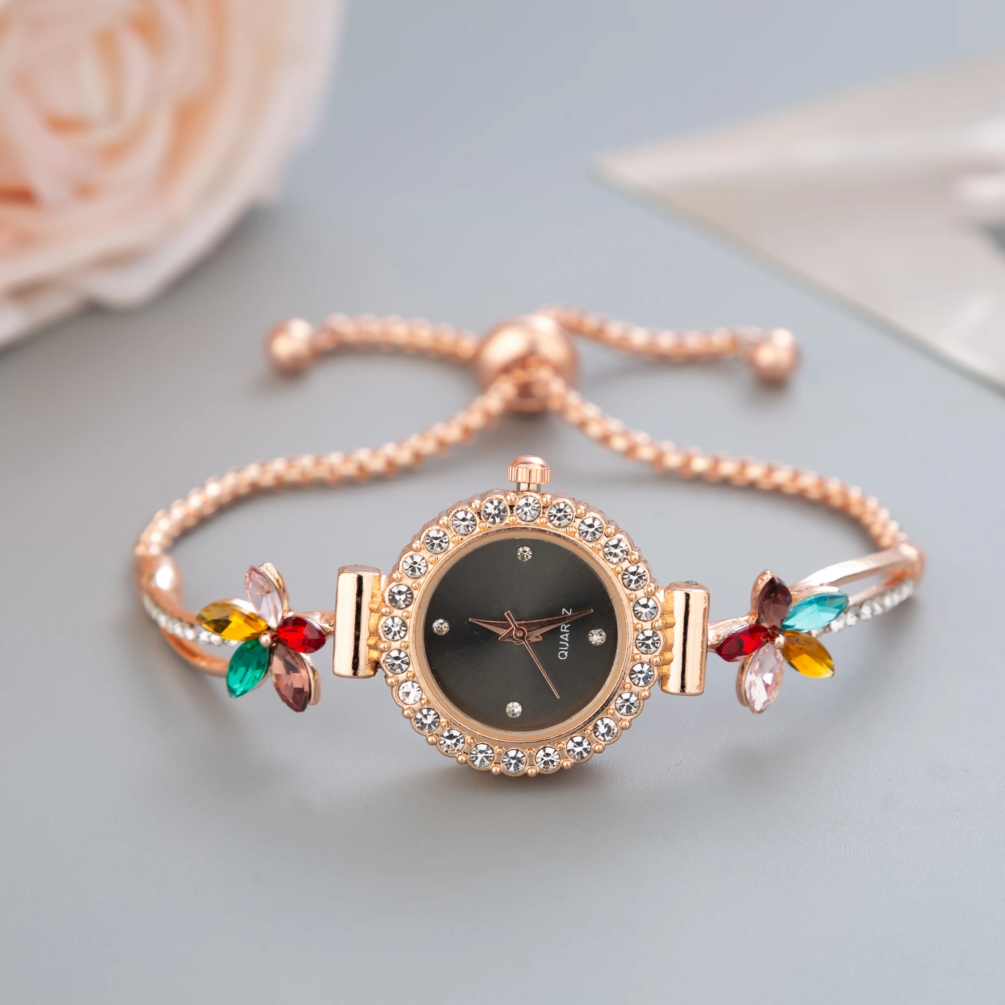 

Bracelet Watches For Lady Fashion Dress Chain Style Jewelry With Rhinestone Quartz Women Watch Relogio Feminino Free Shipping