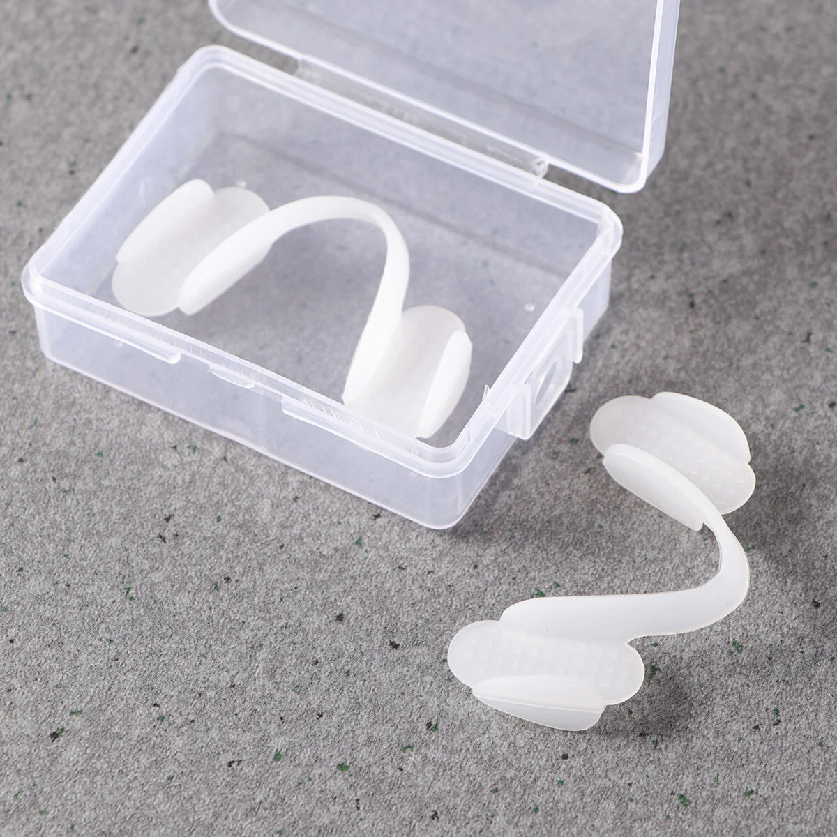 

1PC Teeth Grinding Protective Brace Anti Snoring Teeth Guard Night Wear Bruxism Aid for Women Men