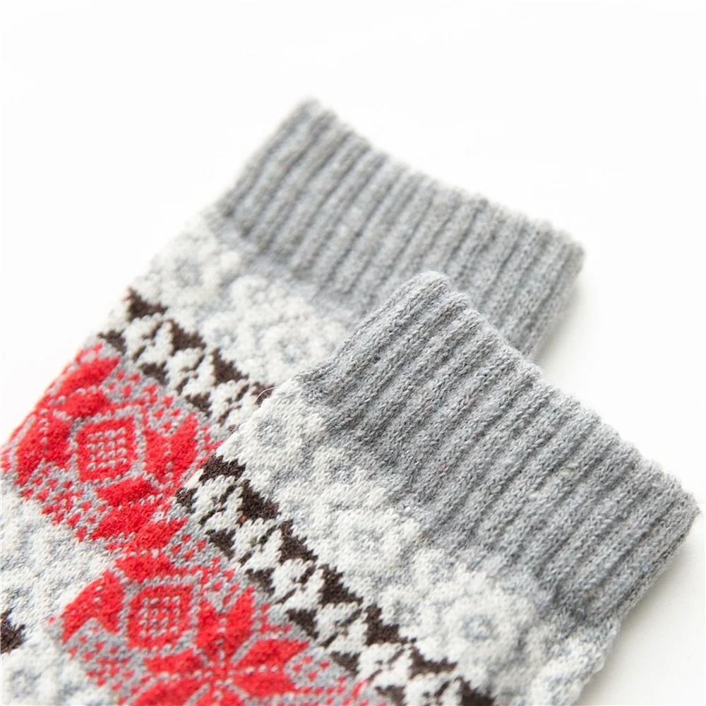 5 Pairs Hot Selling Winter Women Rabbit Wool Socks Super Thick Warm Cashmere Snowflake Octagon Flower Women Socks