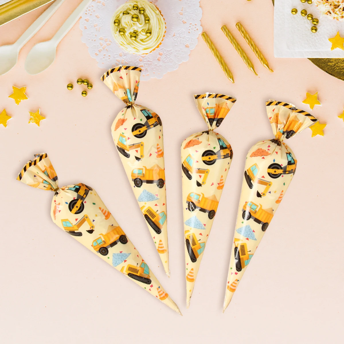 Рождественская тема конусные мешки для конфет украшение дня рождения мальчиков