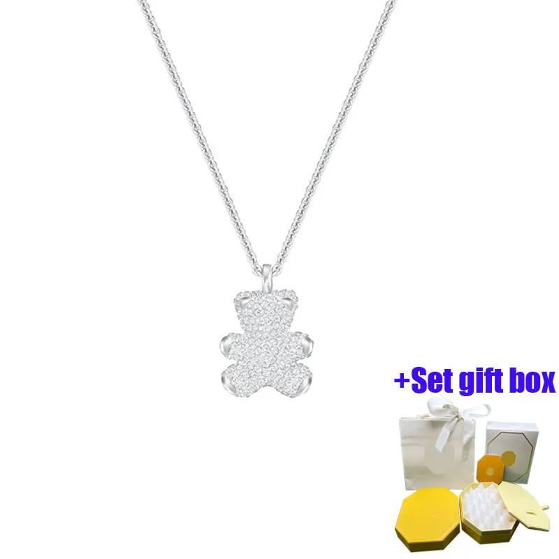 

Fashionable and charming white diamond studded teddy bear jewelry necklace suitable for beautiful women to wear, free shipping