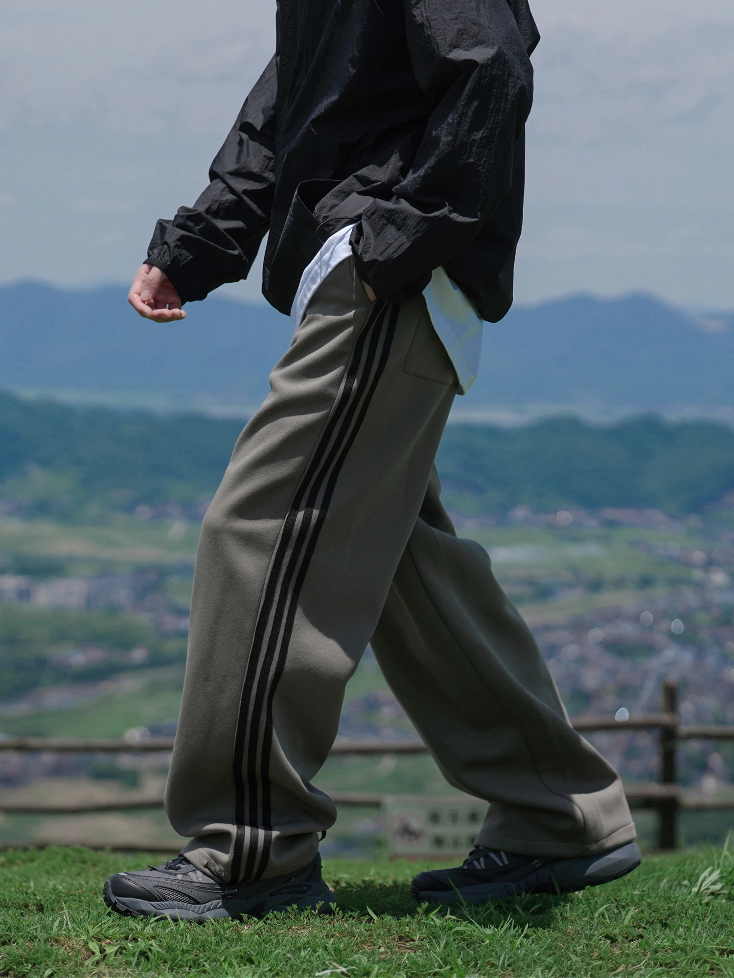 @ Hong Kong Boy Художественные мужские повседневные брюки с тремя полосками Мужские