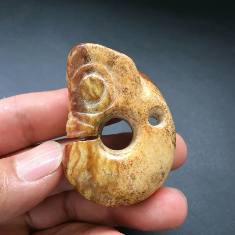 

Chinese Hongshan Culture，Old Jade、Chicken Bone White，Dragon，Amulet，Pendant ， c424