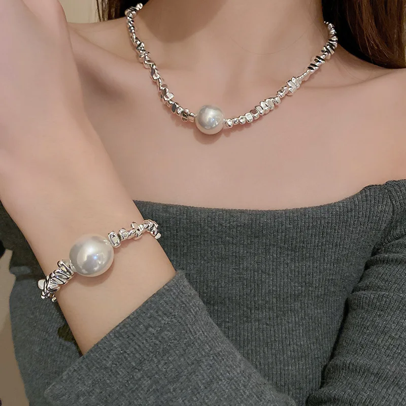 

Danlery Pearl Geometric Irregular Chain Necklace Sen Department Fashion Temperament Clavicle Chain Simple Versatile Necklace