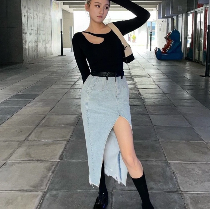 

2022 Spring Summer New Fashion Classic Trendy Luxury Design Casual Versatile Brand Split Denim Skirt Women A2