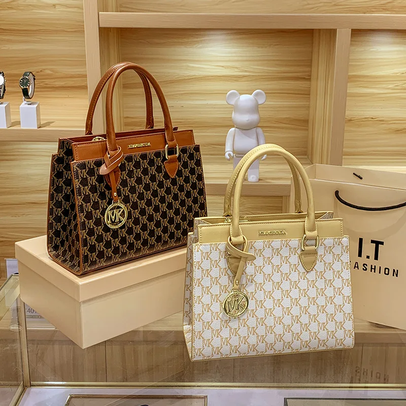 

Роскошная Брендовая женская сумка MKJ светильник, новинка 2023, маленькая сумка для дальнозоркости с подвесными деталями, сумка-тоут, модная сумка через плечо