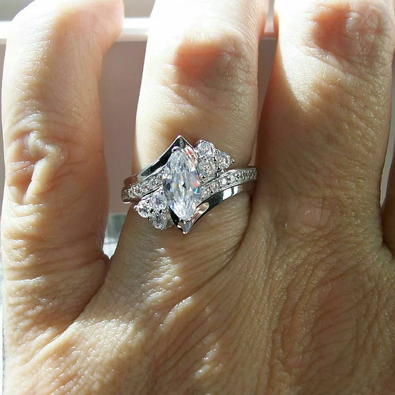 

2023 New Gorgeous Crystal Marquise Ring Ladies Modern Novel Design Wedding Engagement Ladies Accessories Trendy Jewelry