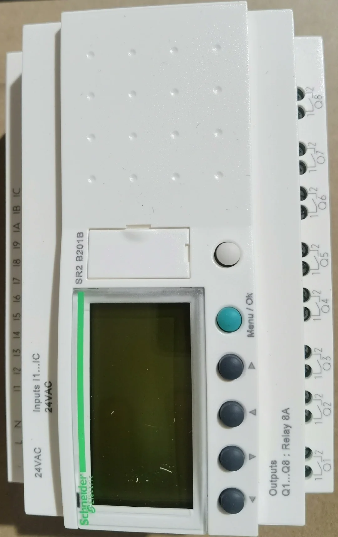 Новый оригинальный 20-битный логический контроллер SR2 B201B Zelio с панелью напряжения