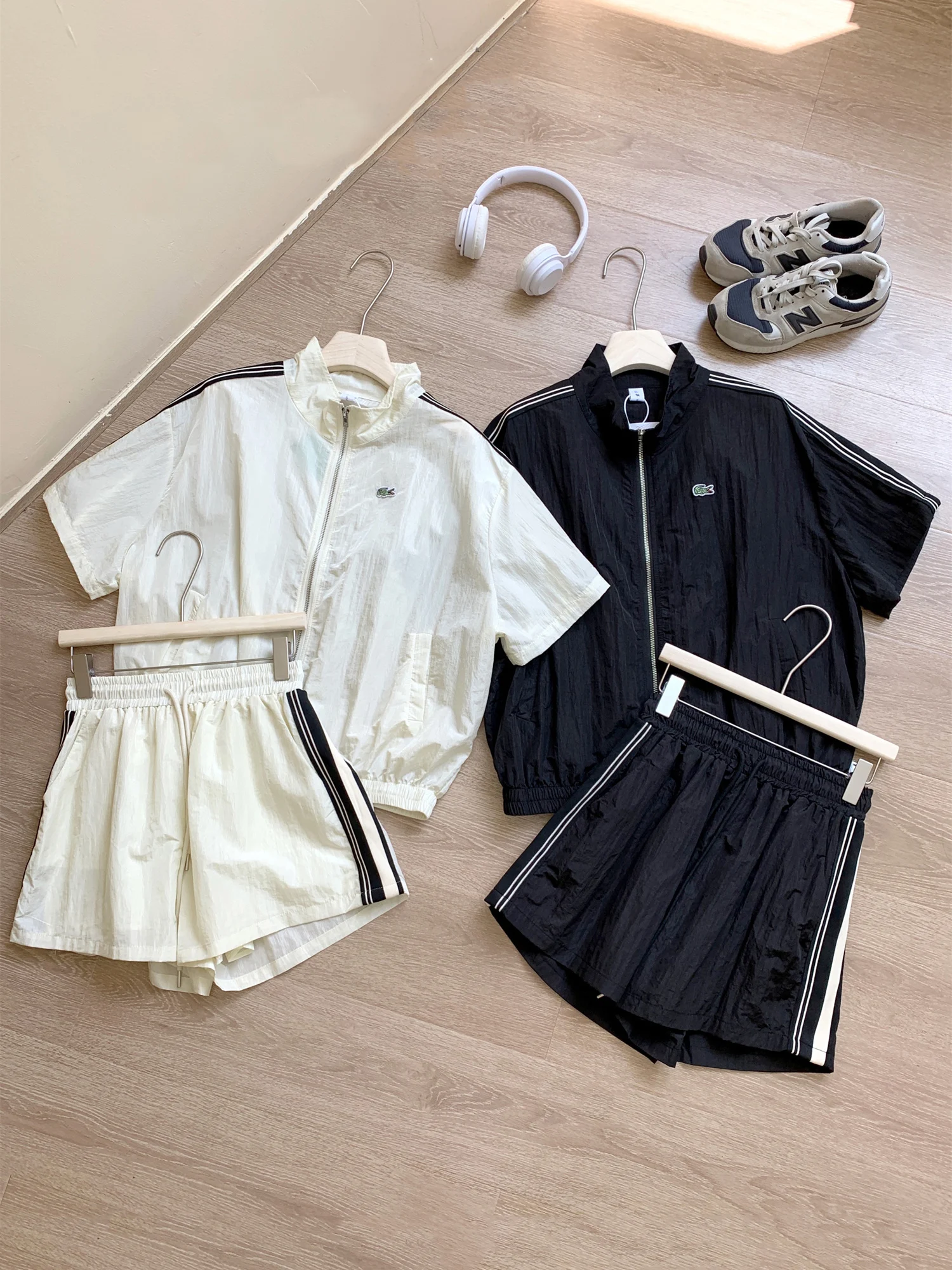 

Свободная спортивная одежда, комплект с коротким рукавом, женский модный корейский комплект из двух предметов, шорты, костюм женский 2023