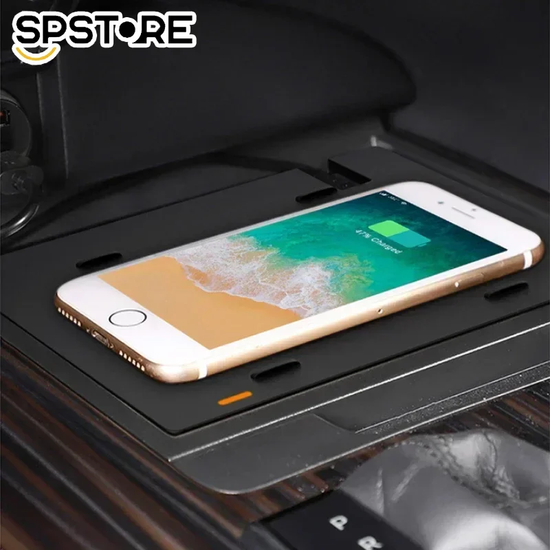 Для Toyota Camry 2018-2023 специальное автомобильное беспроводное зарядное устройство