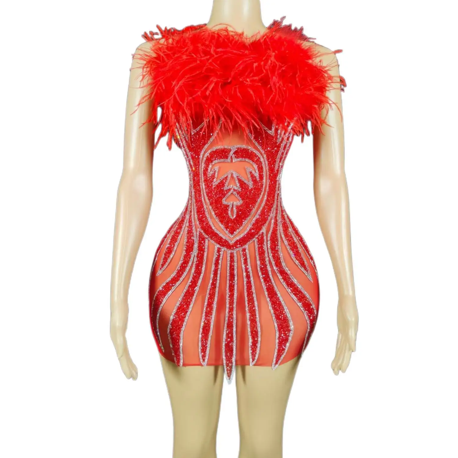 Блестящие женские платья со стразами