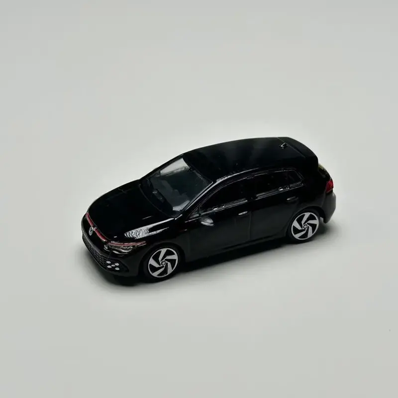 Фото Масштабная модель спортивного автомобиля Golf R GTI MK8 1:64, литая под давлением, из металла, для гонок на треке, миниатюрная, детская игрушка, подарок №2
