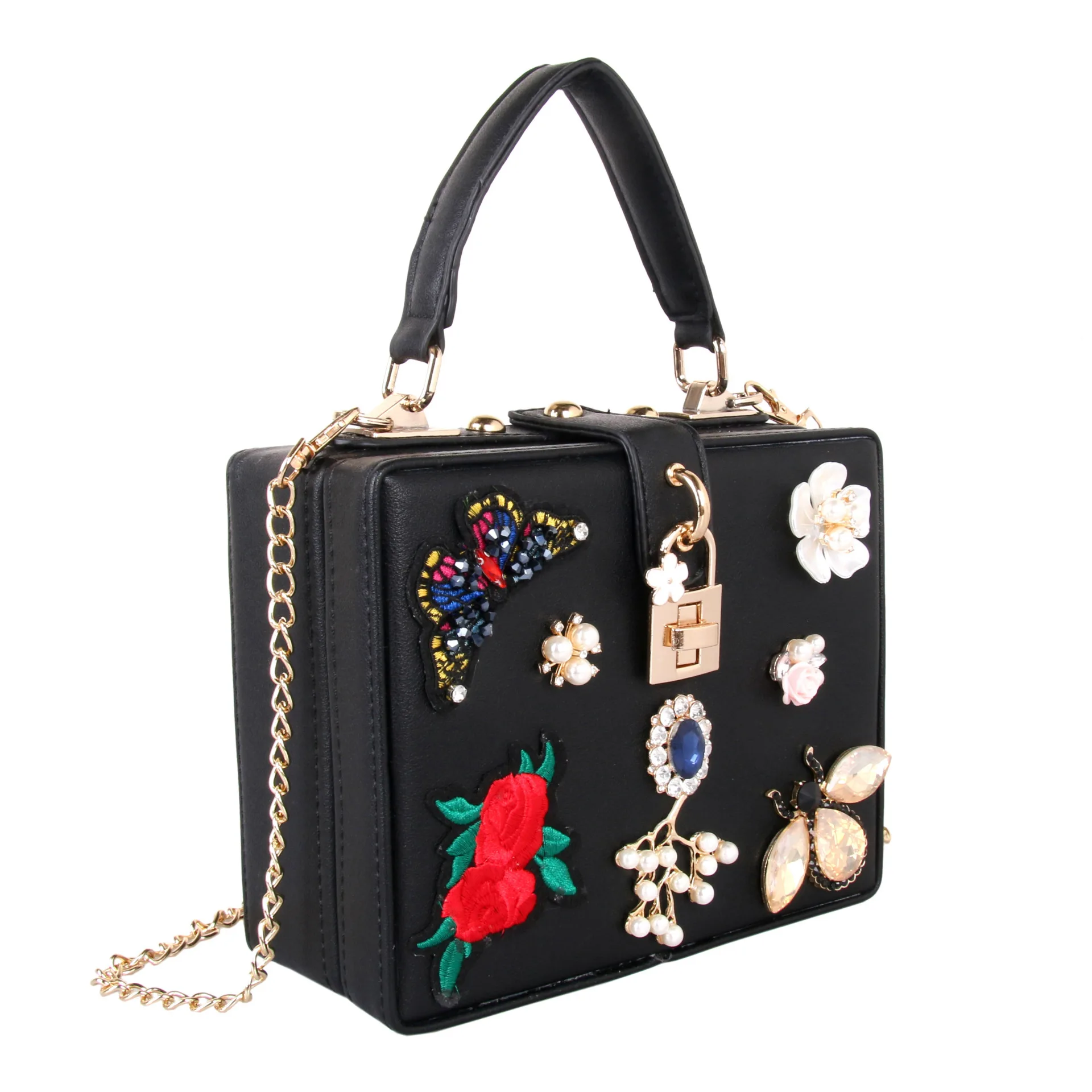 Обеденная сумка с вышивкой в виде бабочки 20 х16 см женская через плечо жемчугом и