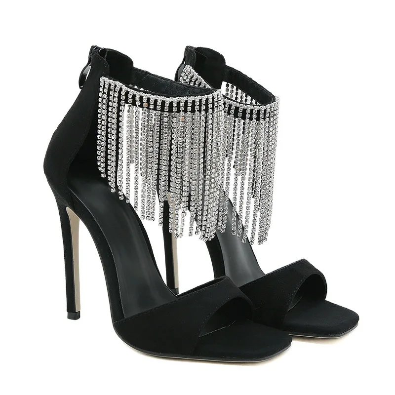 Босоножки женские с бахромой и открытым носком на высоком каблуке