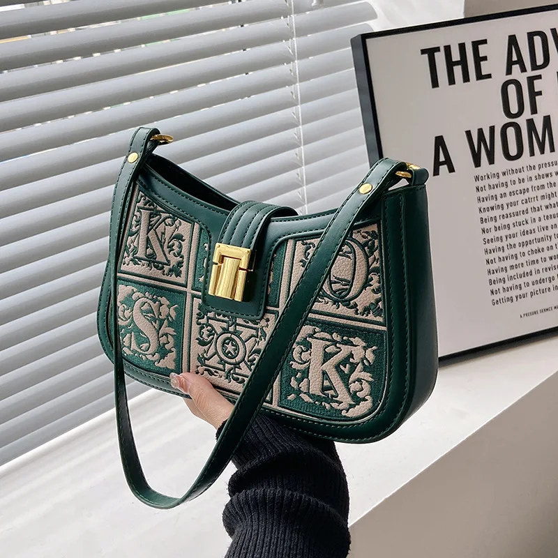 

Vintage Fashion Embroidered Small Square Bag Women's Autumn and Winter 2022 New Shoulder Messenger Bag High Quality
