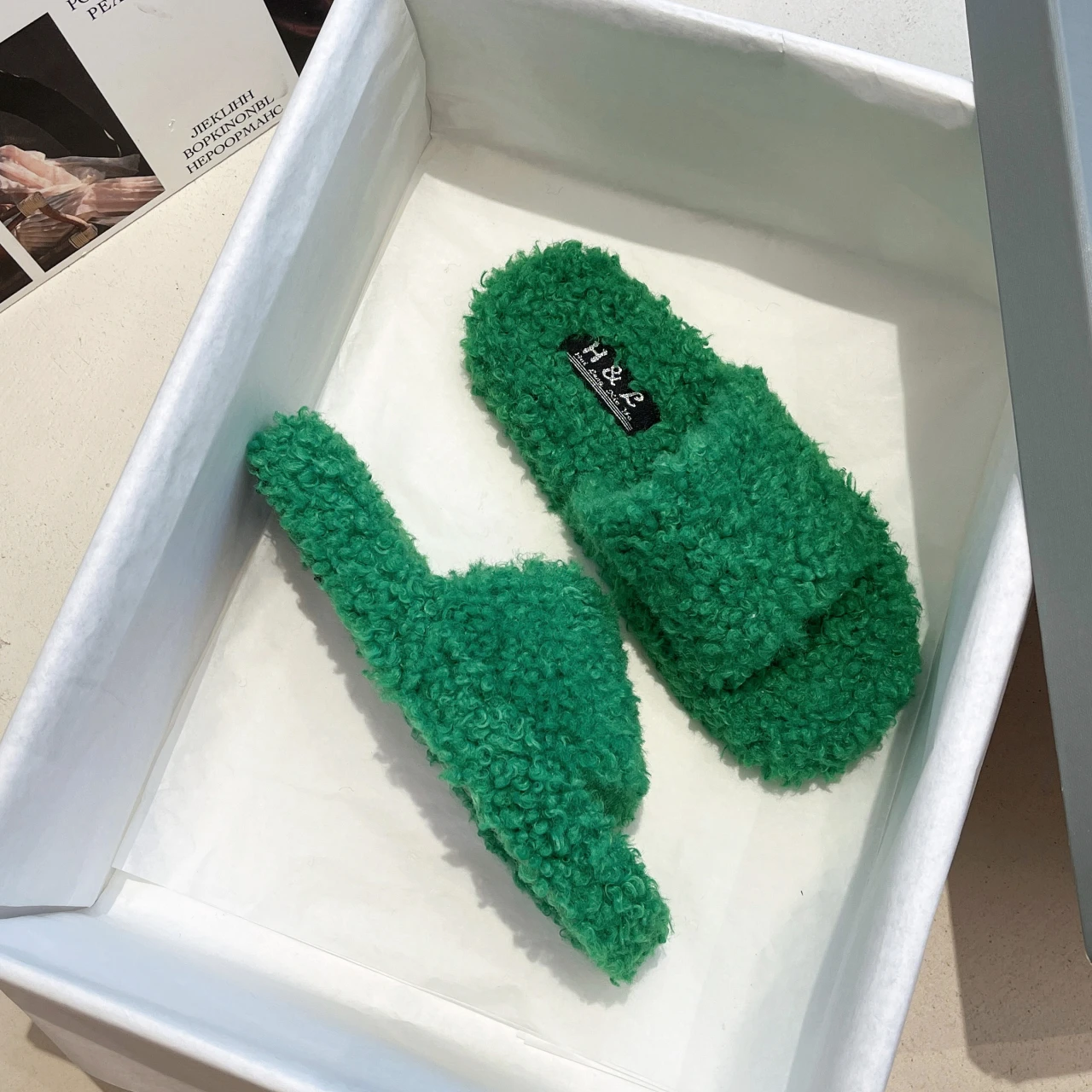 2022 New Women Fur Slippers Sexy Plush Soft Luxurious Indoor Cotton Slippers Winter Solid Warm Ladies Bedroom Home Slippers