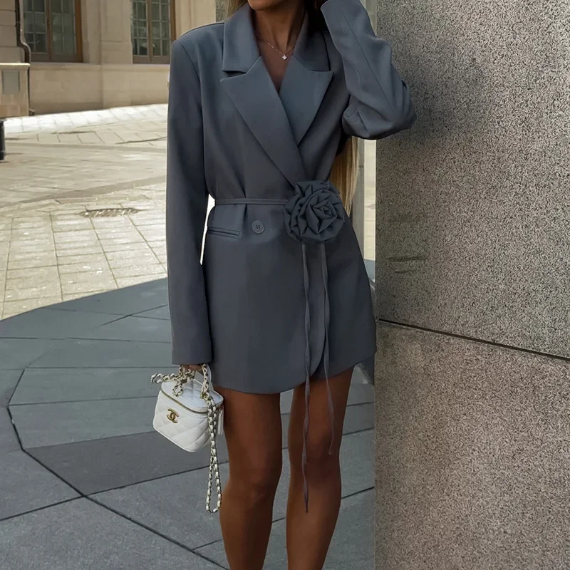Женское офисное платье-блейзер с длинным рукавом однотонное облегающее