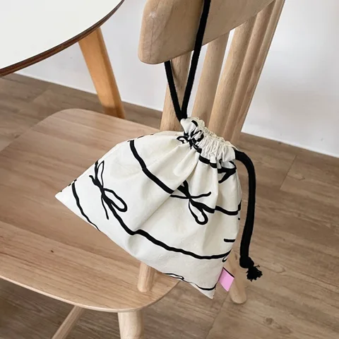 Милые сумки на шнурке для девочек, сумка для хранения в полоску и стиле губной помады черного и розового цвета, Портативная сумка для конфет с бантом и зажимом для наушников Y2K