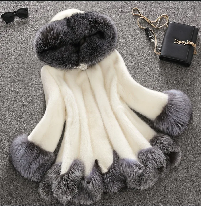 2022 Autumn and Winter New Faux White Fur Coat Street Fashion Black and White Coat Women's Thickening Warm Imitation Fur Coat