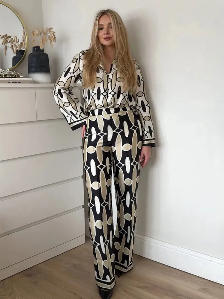 Женский повседневный комплект из полиэстера на пуговицах Zaba с отложным