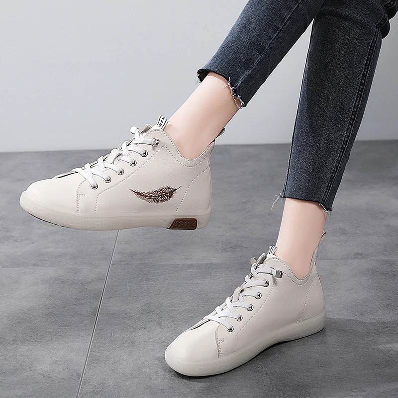Retro British Style Versatile Women‘s Boots Leaf Pattern 2023 Spring New Soft Sole Mid Top Casual Flat Shoes