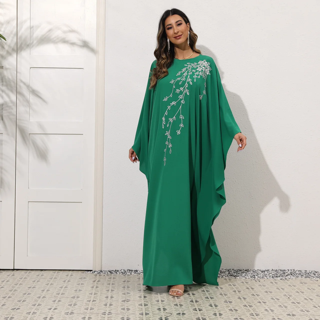Мусульманское платье, женское зеленое платье, женское арабское элегантное свободное платье с вышивкой и рукавом летучая мышь, длинное плат...