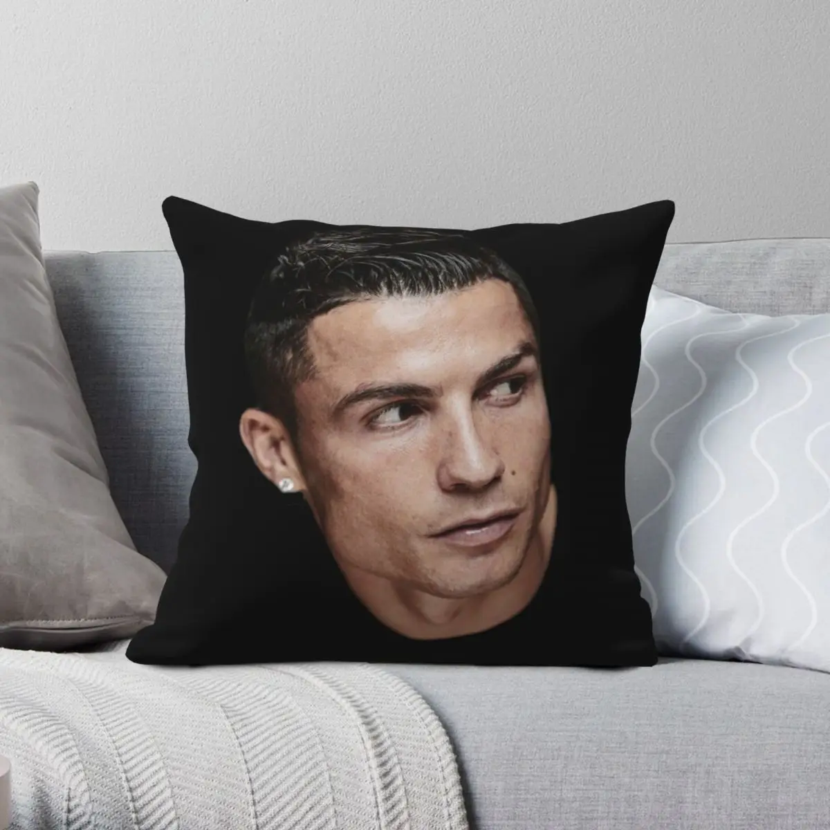 

Christiano Ronaldo Pillowcase Polyester Linen Velvet Printed Zip Decor Throw Pillow Case Home Cushion Cover