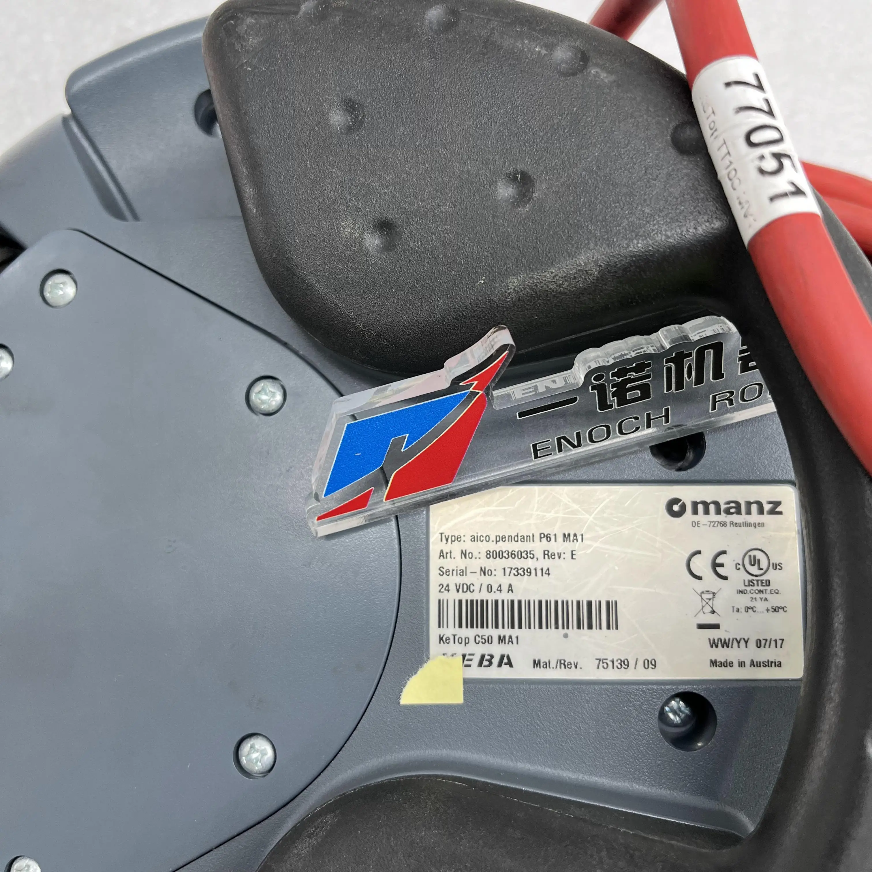 AICO.PENDANT P61 MA1 80036035 REV E Робот-мпулятор был использованием и инвентарь работает