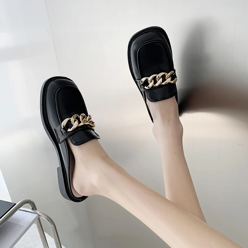 

Women's Mules Shoes 2023 Spring Summer New Metal Chain Low Heeled Women Slippers Flats Tip Binding Comfort Slip on Ladies Shoes