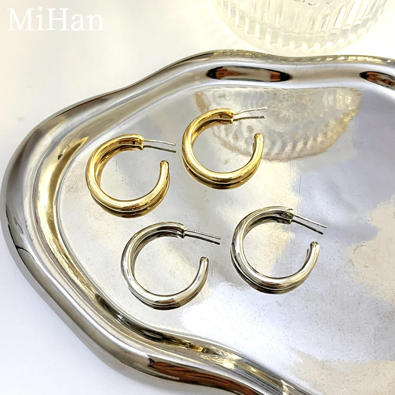 

Modern Jewelry 925 Silver Needle European and American Design Metal Hoop Earrings For Women Fashion Accessories Hot Selling